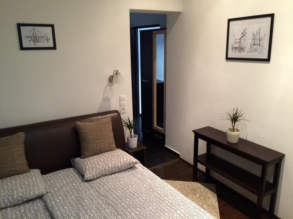 Central King Apartment Budapest Room photo